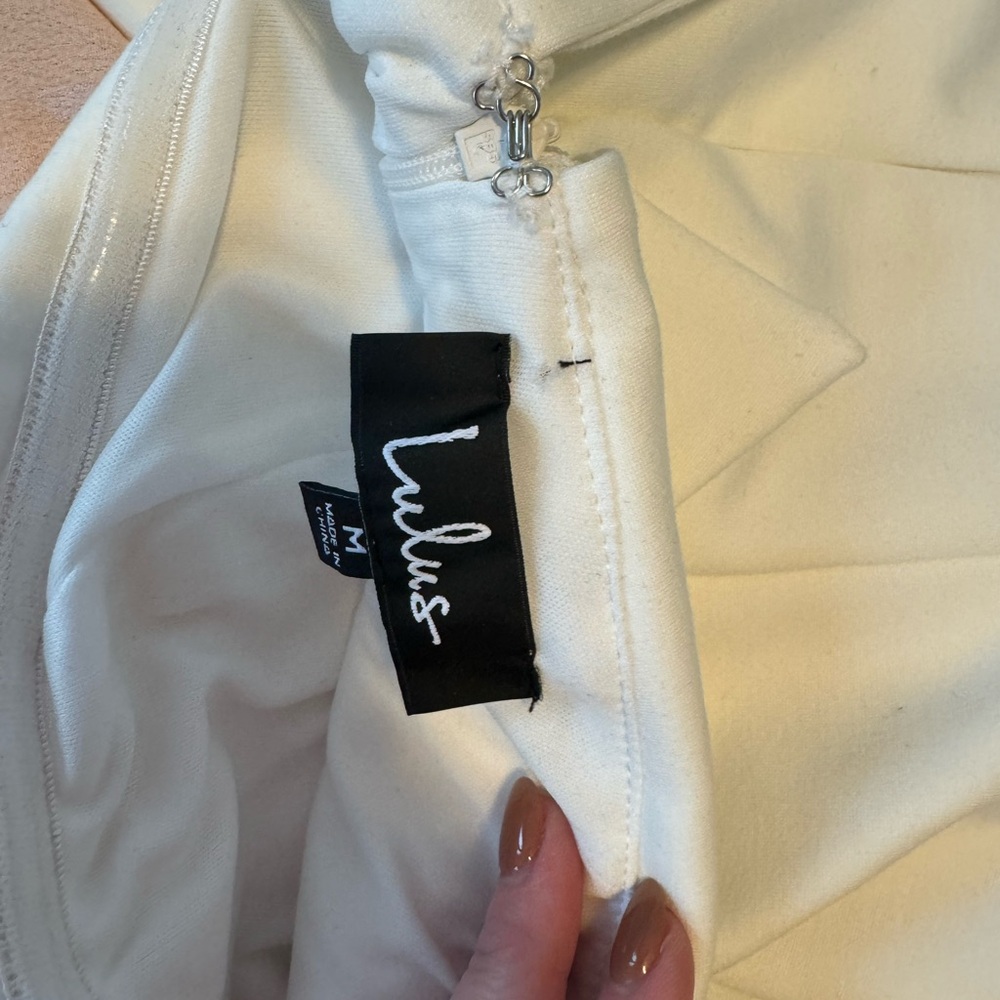 Lulu’s white cocktail dress